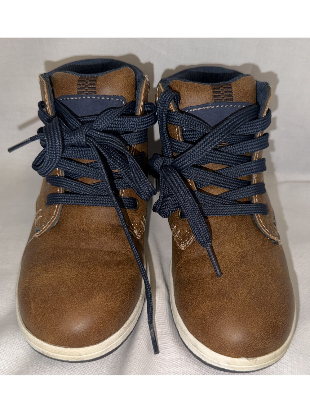 Boys Eddie Bauer Shoes Sz. 11K